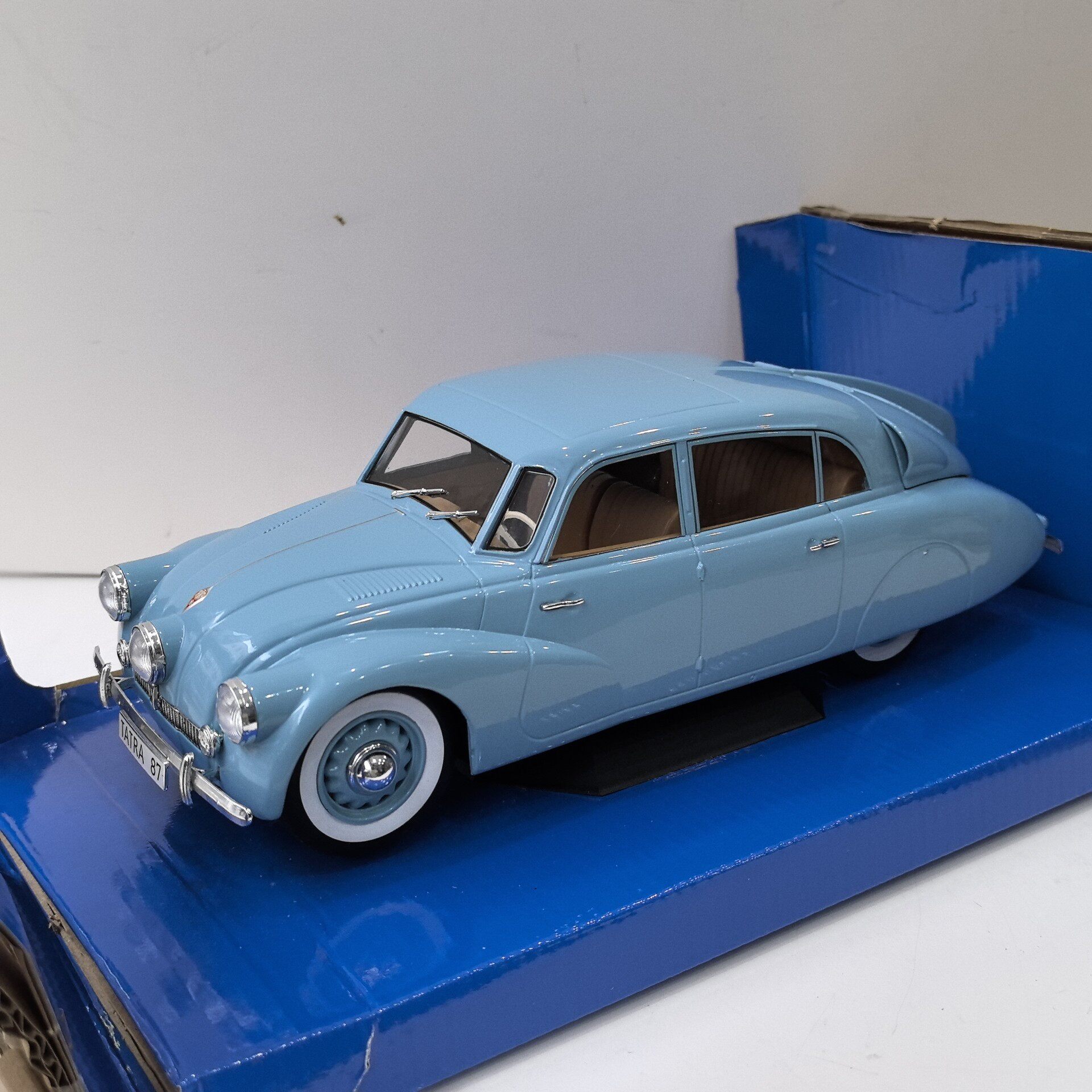 نموذج سيارة تاترا 87 الكلاسيكي - مراجعة Vintage Collectible Toy Cars وسعره