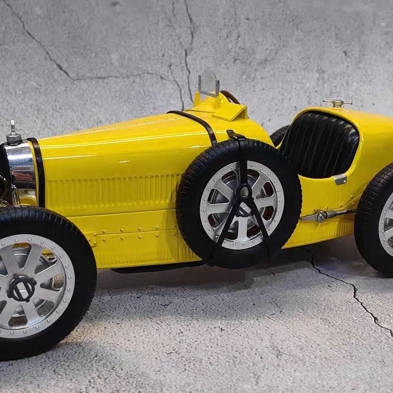 نموذج سيارة بوجاتي T35 الكلاسي - مراجعة Vintage Collectible Toy Cars وسعره